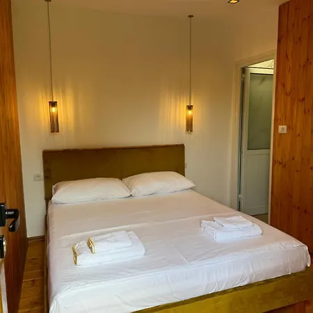 Villa Verde Vlore アパートホテル *