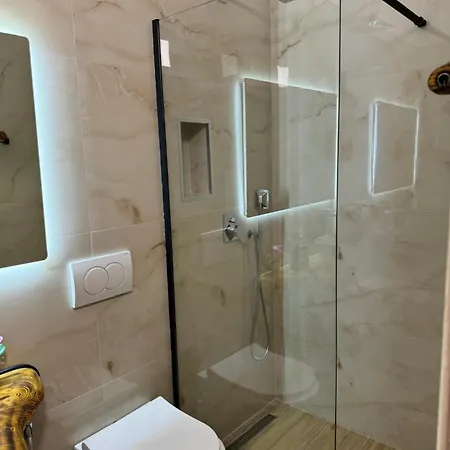 Villa Verde Vlore アパートホテル *