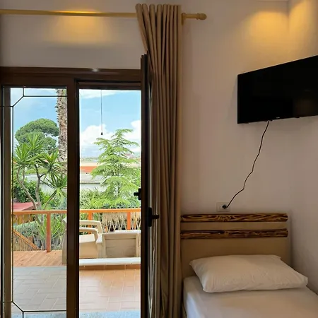 Villa Verde Vlore アパートホテル