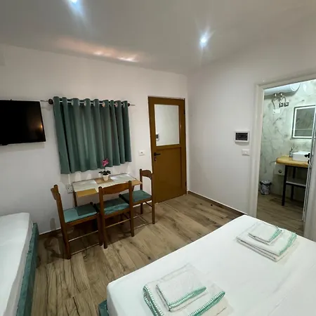 Villa Verde Vlore فلورا